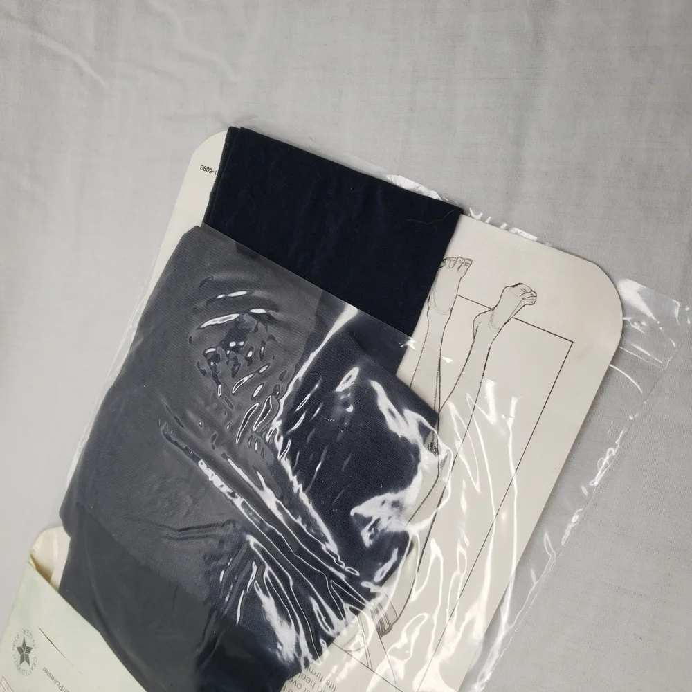 Worthington Sheer Caress Control Top Silky Sheer Pantyhose Size Average Navy 29